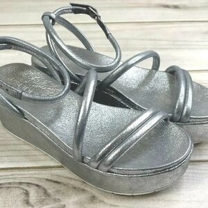 Nwot J/Slides silver/pewter strappy, platform sandals. Flawless. Sz. 10